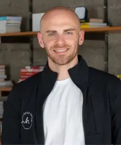 Author Img