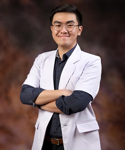 Dr. Danny Wahyudi