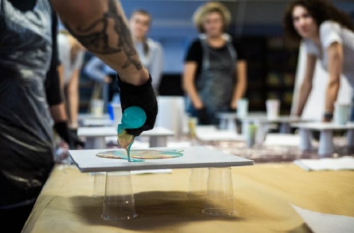 How Does Experiential Therapy Help Patients?